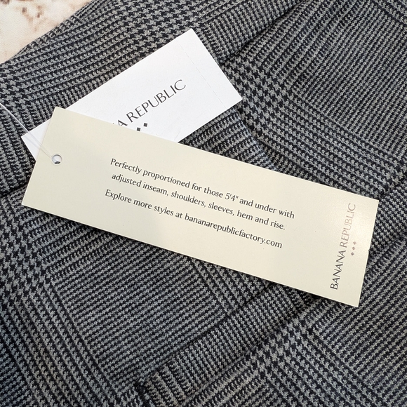 SALE Banana Republic Sloan Slim Ankle Black and Gray Plaid Pants - Picture 2 of 7